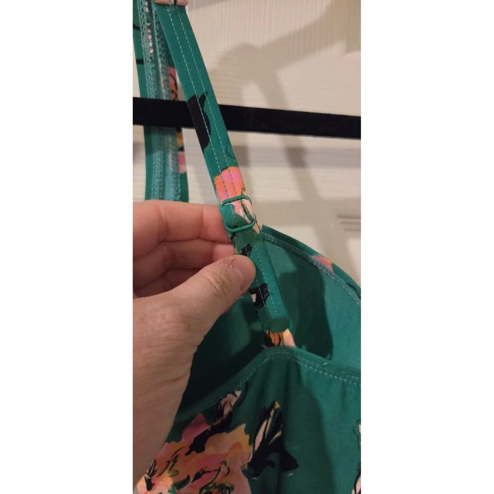 Nip Tuck Swim One Piece Swimsuit 6 Green Floral Ruched Multi Fit Cup